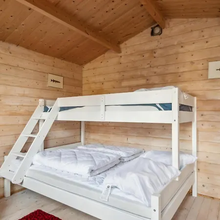 Charming Older Two-storey With Annex, Covered Terrace And Large Garden Close To The Beach, Forest And The Cosy Harbour Town Of 펜션 에벨토프트